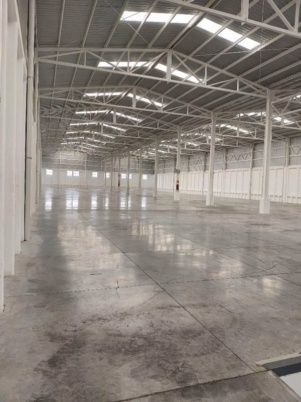 Bodega 2,539 Mt2 Complejo industrial km27 CA9-Sur