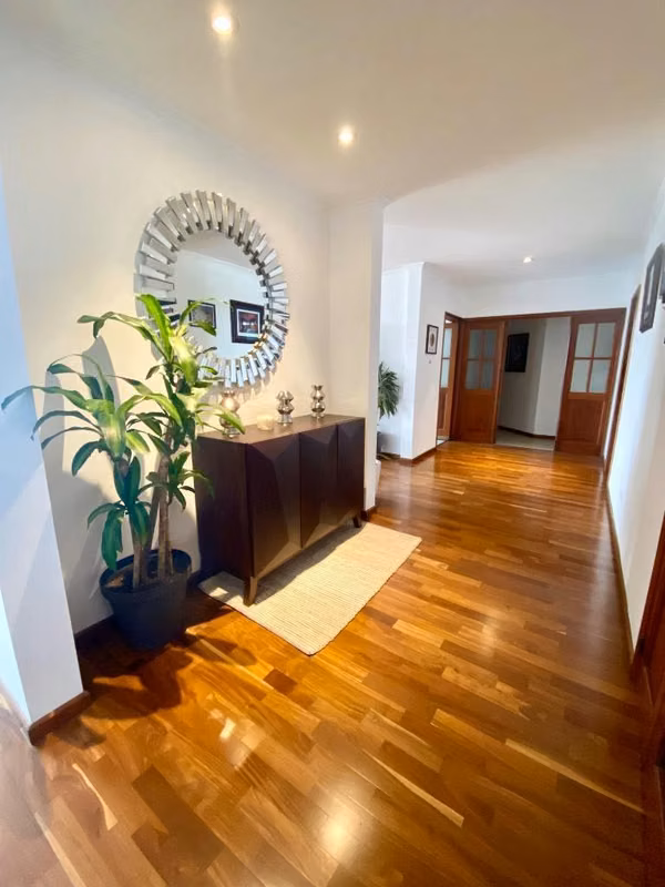 RENT: BEAUTIFUL LUXURY APARTMENT, 3 BEDROOMS, ZONE 14