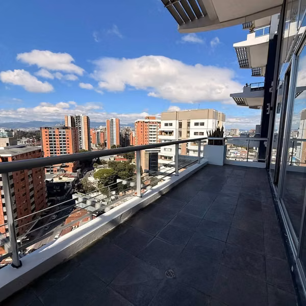 Vendo lindo apartamento zona 10 Atrium $390,000