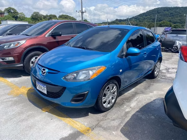 Mazda 2 2012 automático