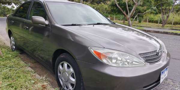 TOYOTA CAMRY 2003 AUTOMÁTICO RECIEN IMPORTADO
