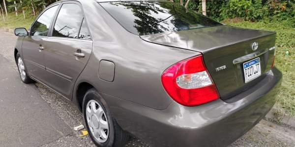 TOYOTA CAMRY 2003 AUTOMÁTICO RECIEN IMPORTADO