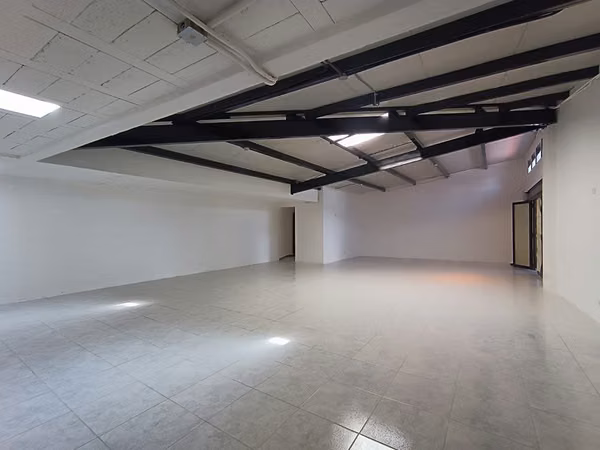 Local comercial en Alquiler en Zona 10