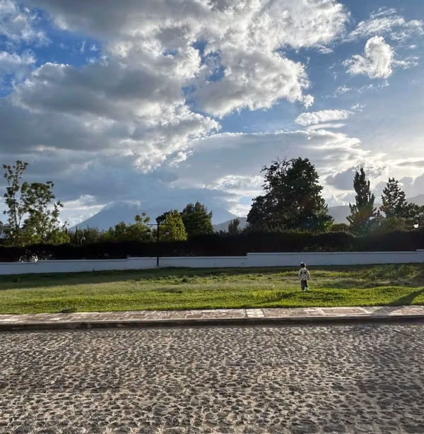 Se vende lote en PASEO DE ANTIGUA (fase 1) Antigua Guatemala