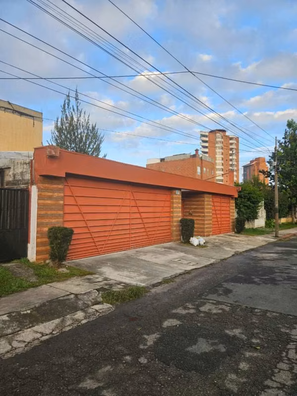 Venta de Casa en Colonia El Maestro de Zona 15