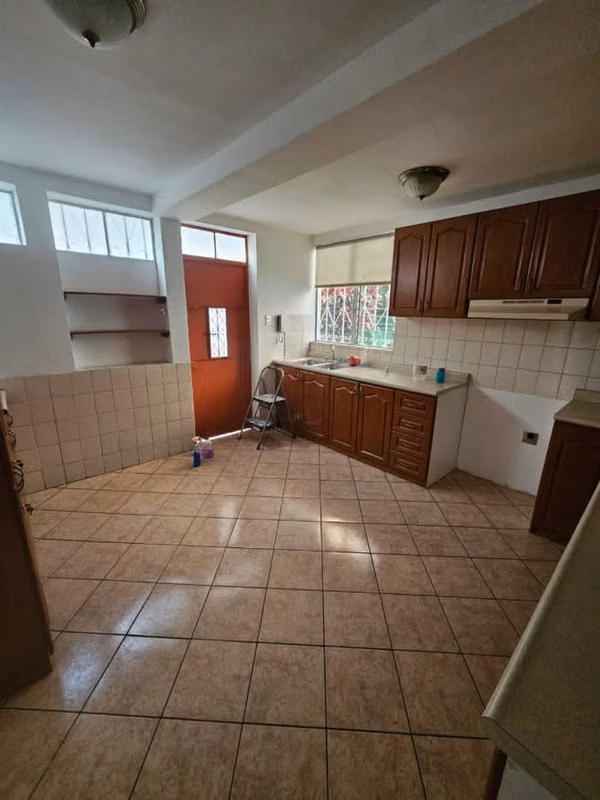 Venta de Casa en Colonia El Maestro de Zona 15