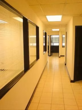 Oficina en Venta/Renta Centro Empresarial Zona 10