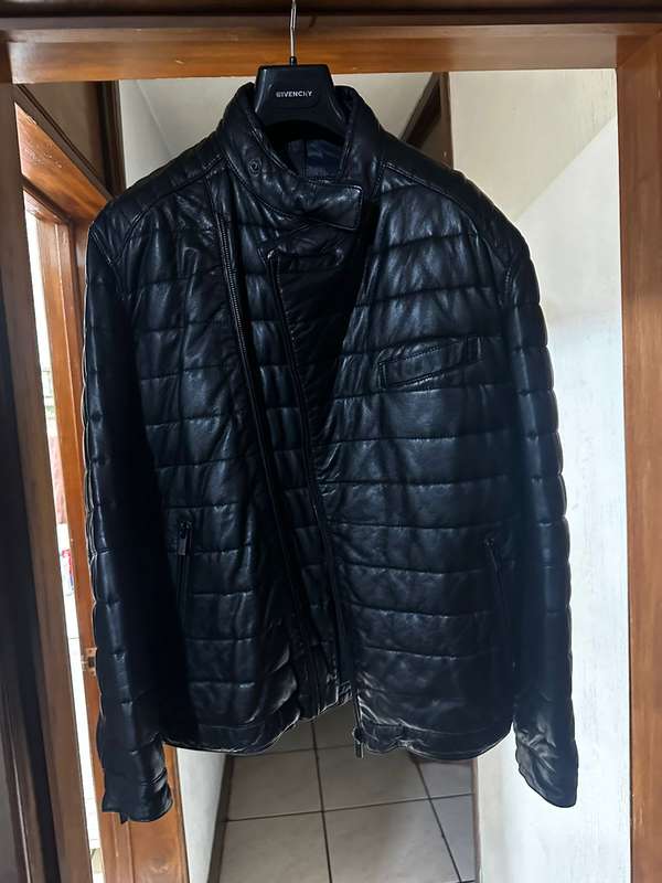 Chumpa de Cuero Massimo Dutti, Color: Negro, Talla: XL – Original