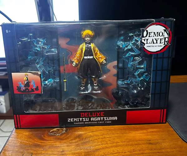 DEMON SLAYER – ZENITSU AGATSUMA | McFARLANE TOYS | ORIGINAL