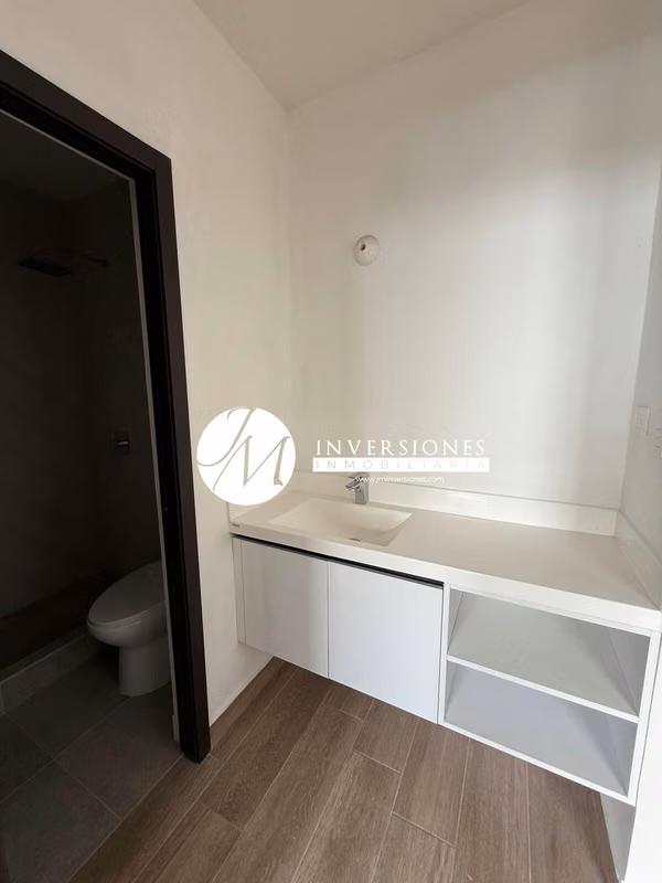 Casa en venta de 3 dormitorios en zona 16