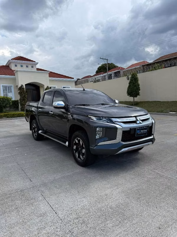 MITSUBISHI L200 SPORTERO 2022 MECÁNICO 4X4