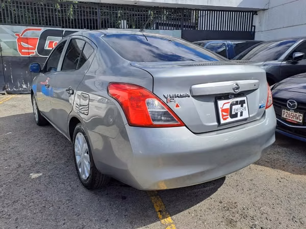 Nissan Versa 2014