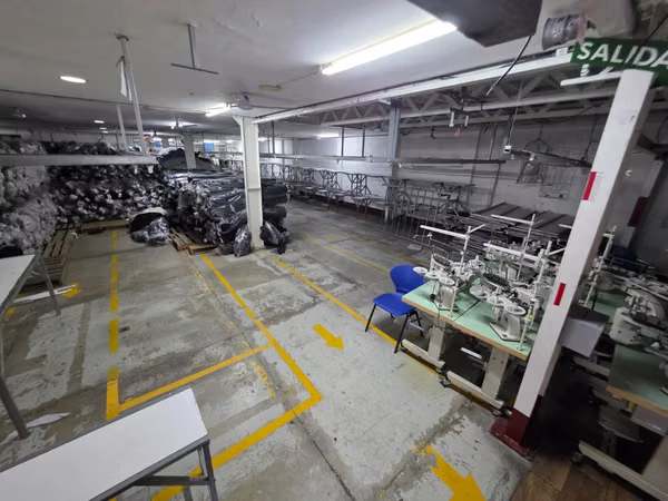 VENDO BODEGA DE 850 M² Z.2 DE MIXCO, IDEAL INVERSIONISTAS, INQUILINO LISTO PARA RENTAR