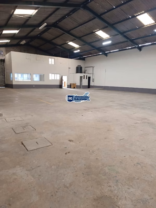  BODEGAS EN RENTA – ZONA 3 DE MIXCO   Fuera de garita | Sobre calle principal | Alto tráfico vehicula