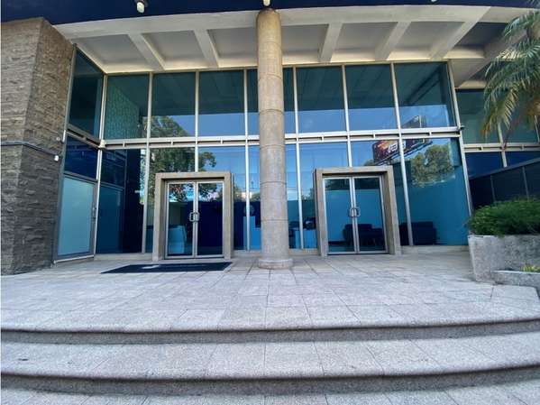 Edificio en Renta Zona 10