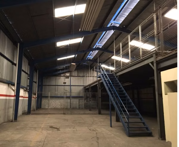 EXCELENTE BODEGA EN VENTA EN ZONA 13, CODIGO 02_BV4