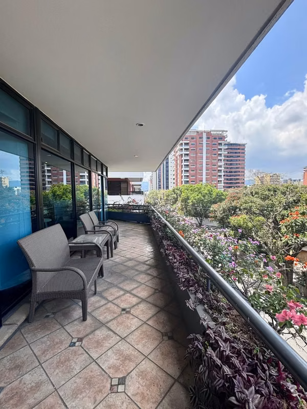 Zona 14 Edificio L'Excellence en las Americas APARTAMENTO EN ALQUILER