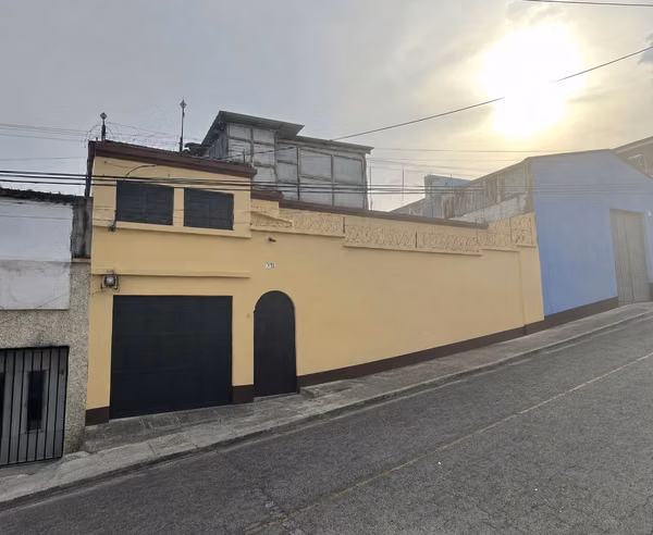 PROPERTY IN AREA 8 OF 2 LEVELS, 10 ROOMS AND TERRACE - 124; EXCELLENT INVESTMENT