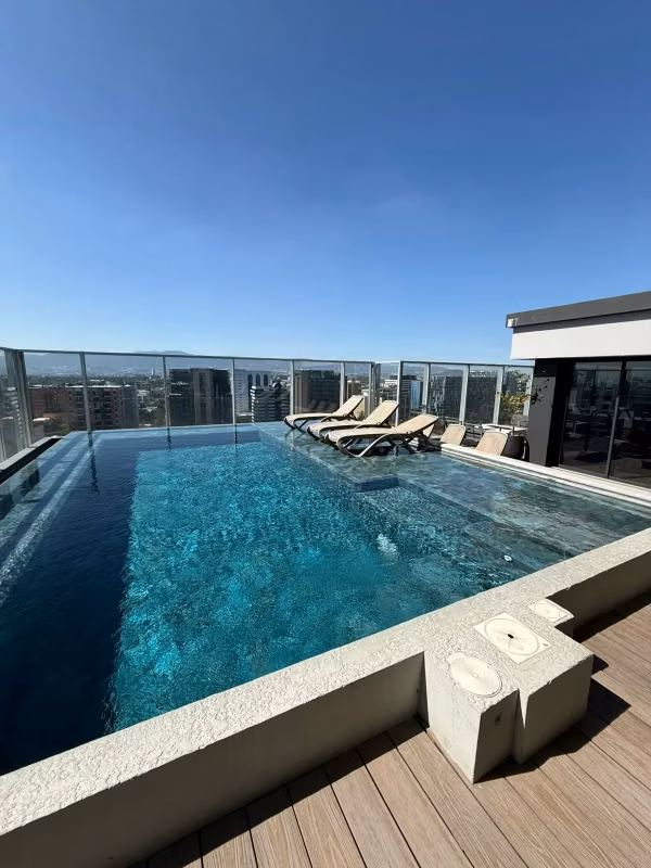 Zona 10 EDIFICIO VASANTA  Apartamento en Venta