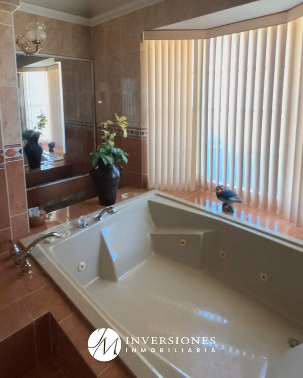 House for sale in residential area 16