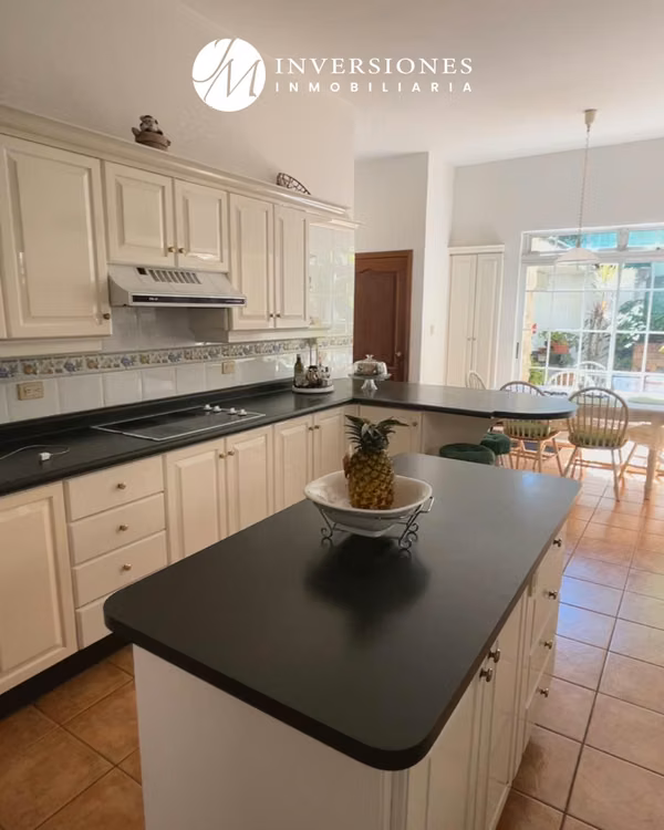 House for sale in residential area 16
