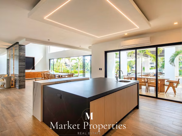 Casa de playa en venta en Juan Gaviota Marina del Sur 1,200 m² construcción