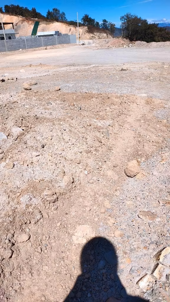 Vendo terreno para desarrollar bodega en Bárcena, 21866V2