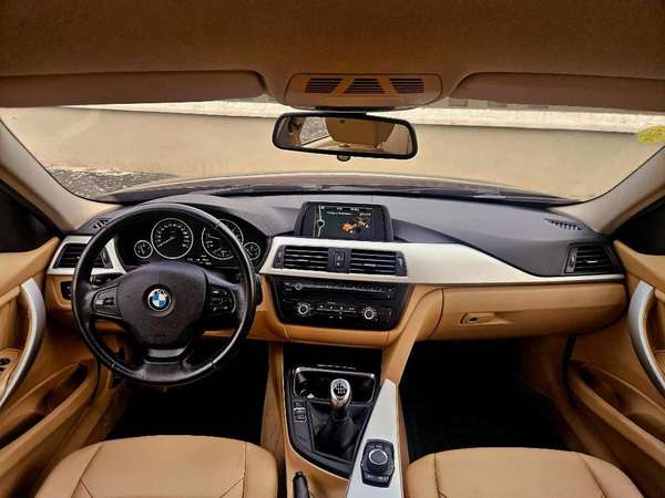 BMW 320i