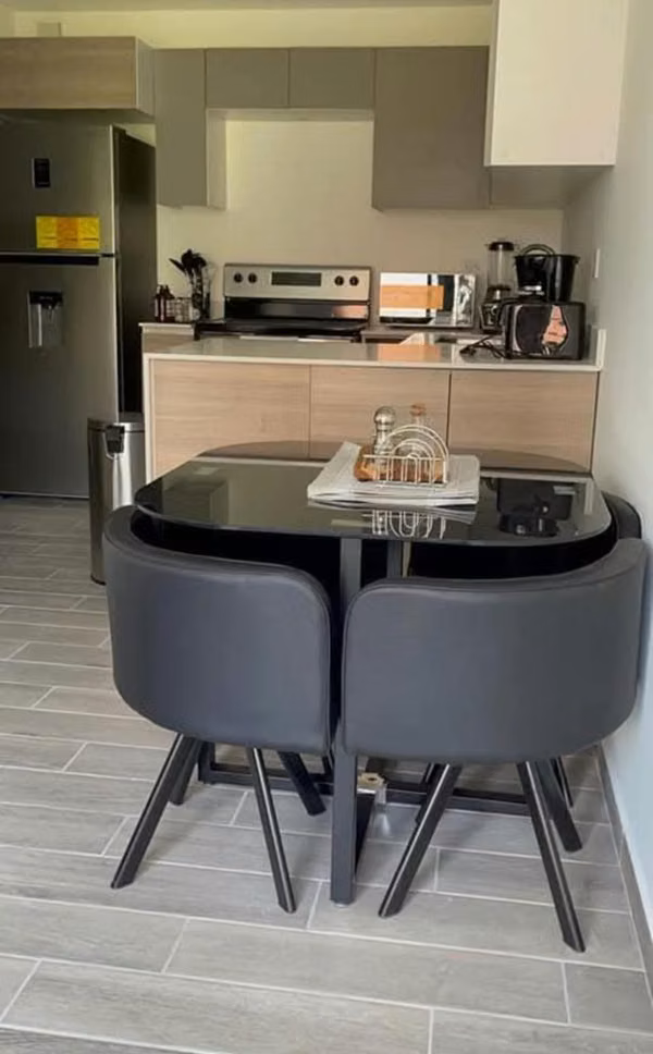 ALQUILO LINDO APARTAMENTO PARQUE 10