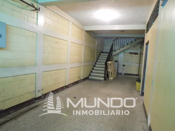 HOUSE FOR SALE TWO BLOCKS FROM ROOSEVELT AVENUE