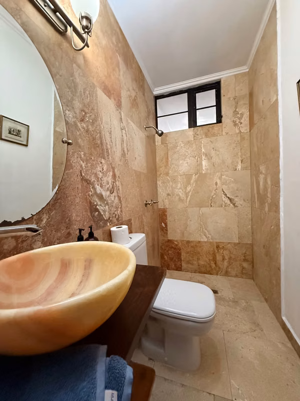 VENDO AMPLIA CASA RESIDENCIAL LOS DIAMANTES CAES KM. 16.5