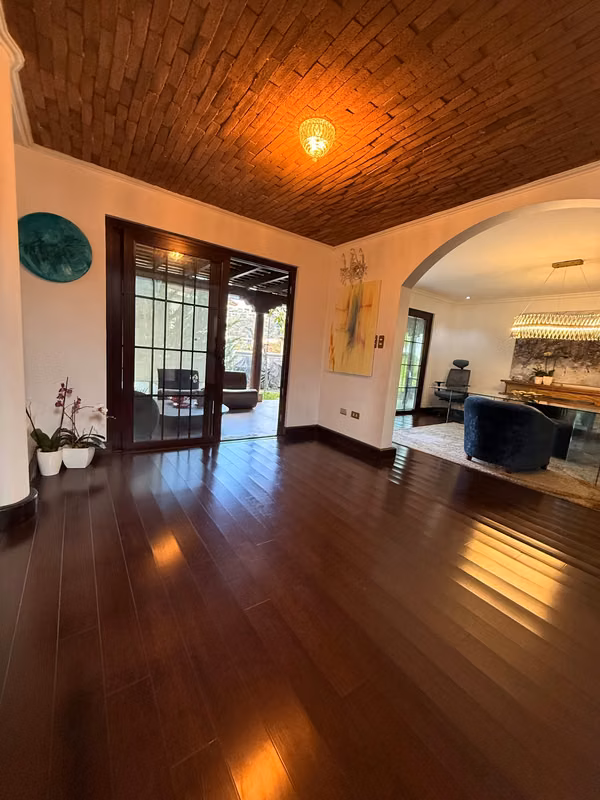 VENDO AMPLIA CASA RESIDENCIAL LOS DIAMANTES CAES KM. 16.5