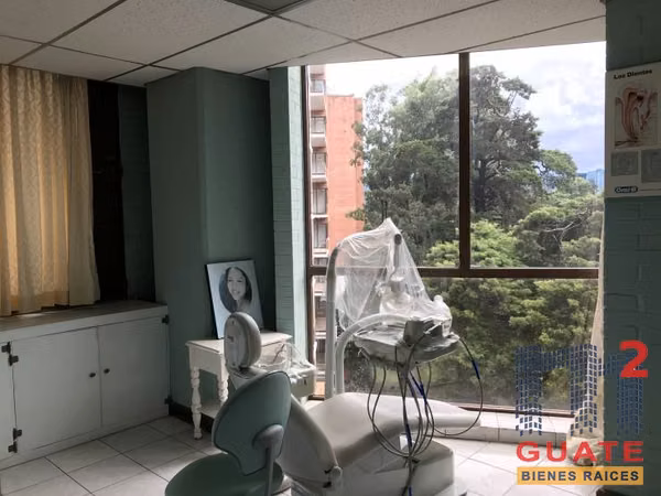 Vendo Oficina en Zona 10
