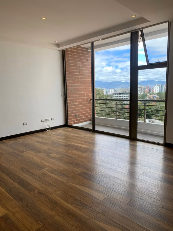 Zona 15 Apartamento en venta en  Edificio Torre Verde