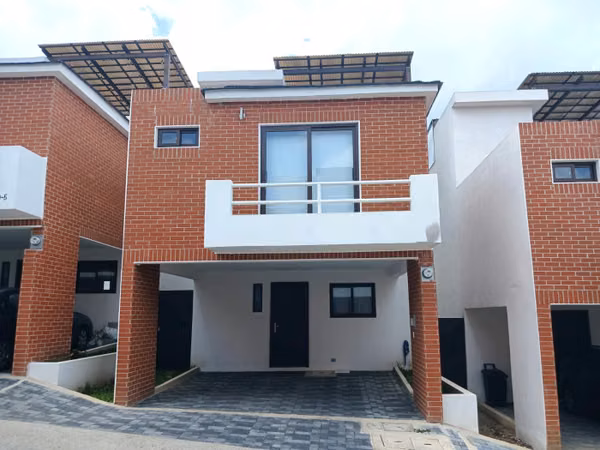CASA A ESTRENAR EN ALQUILER EN FRAIJANES