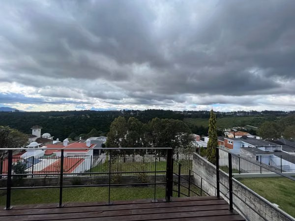 Casa en La Foresta en Venta – excelente vista, Parqueos frente a la Propiedad