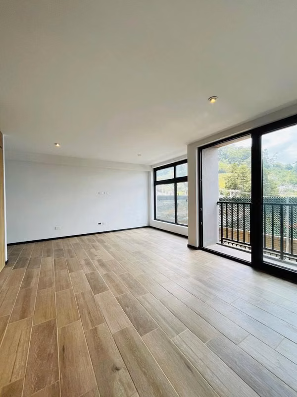 Apartamento para estrenar por El Pulté .Rodeados de bosques !!