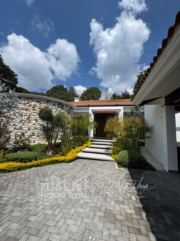 VENTA DE CASA DE 1 NIVEL EN HACIENDA NUEVA, PRECIOSA !!