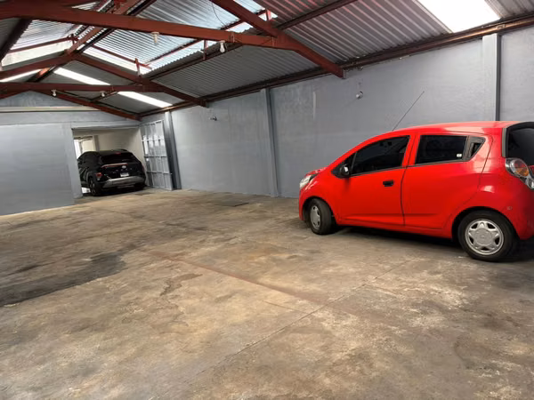 VENDO BODEGA COMPLETAMENTE NUEVA EN LA VILLA ZONA 14