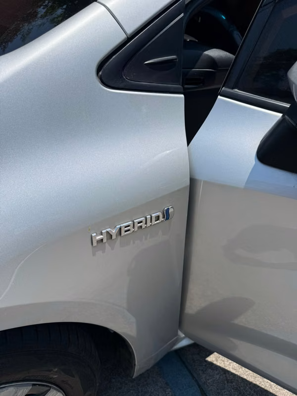 2022 Toyota Corolla Hybrid de agencia