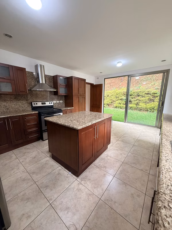 House for Rent – Villa Serena, Muxbal CES