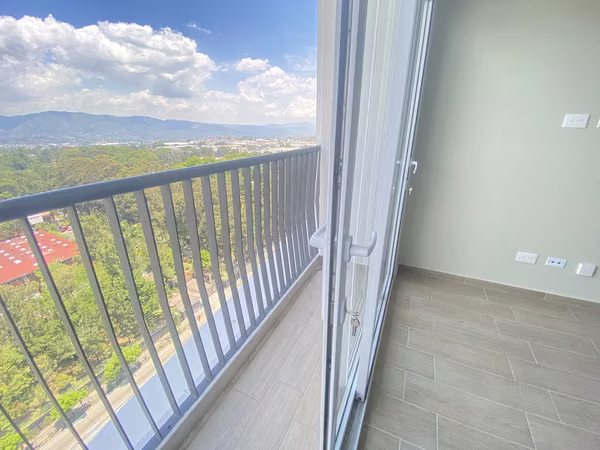 BRAND-NEW APARTMENT IN ZONE 12 – ANDARES DOCE, 3 BED + 2 PARKING