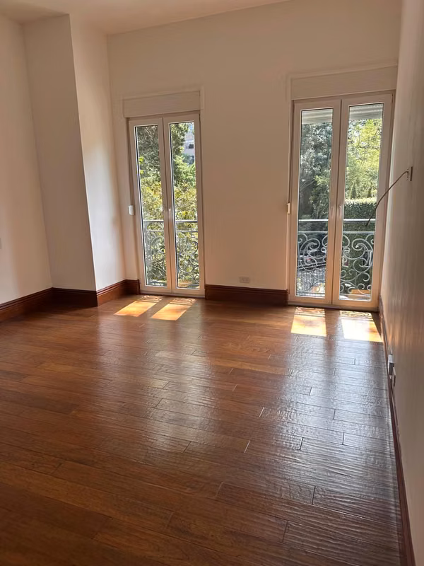 Alquilo exclusivo apartamento Vía 7 zona 10/ 2 habitaciones $3,900