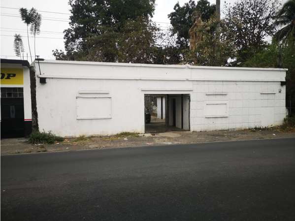 TERRENO COMERCIAL EN RENTA – 1,406 M² + GALERAS | ESCUINTLA