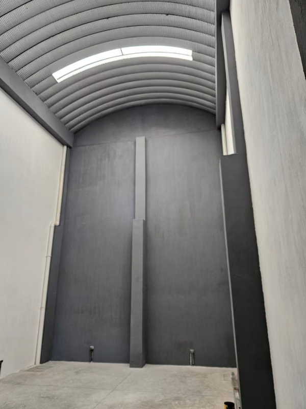 Ideal para Negocio o Inversión | Ofibodega en Venta