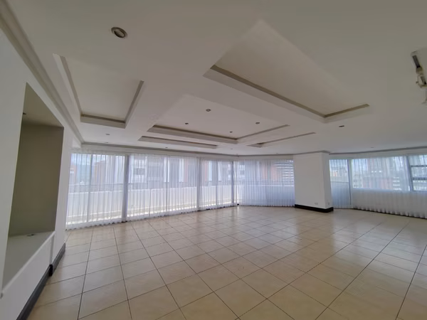 PACIFIC PLAZA large rental / luxurious apartment surrounded balconies 300m2