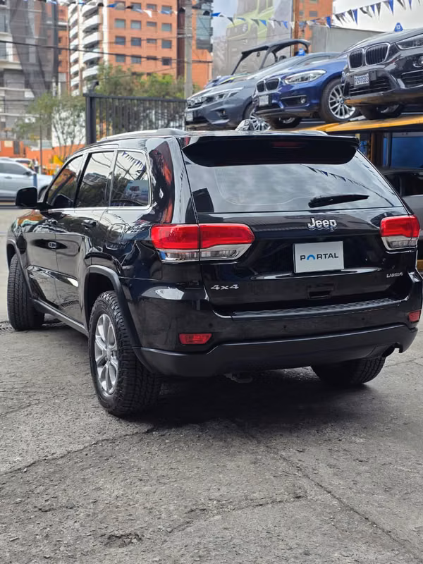 JEEP G. CHEEROKE LAREDO 4X4 2016 COLOR NEGRO