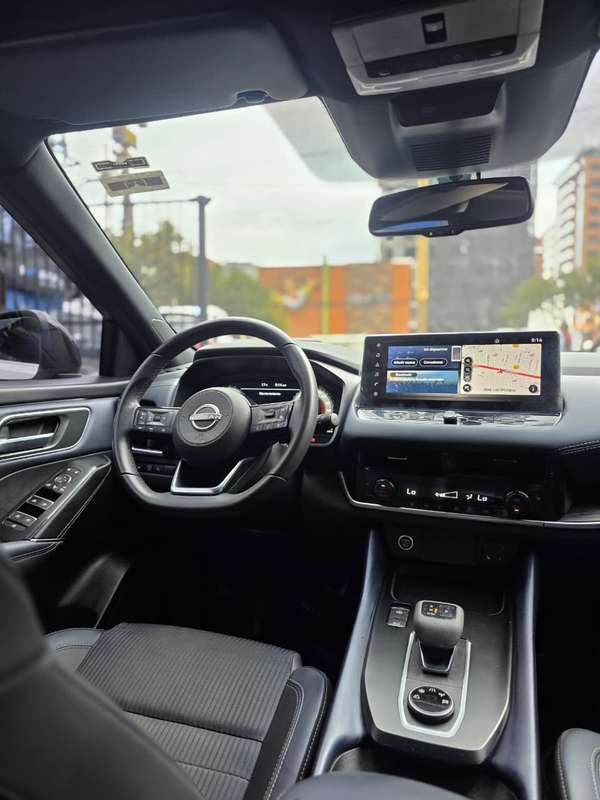 NISSAN QASHQAI AWD 2024 COLOR BLANCO CON NEGRO