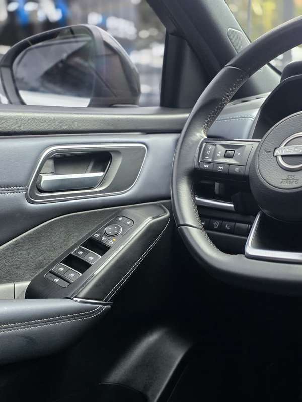 NISSAN QASHQAI AWD 2024 COLOR BLANCO CON NEGRO