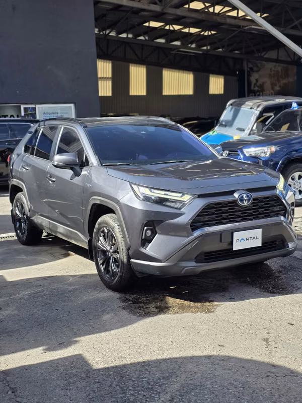 TOYOTA RAV4 HYBRID 2023 COLOR GRIS METALICO